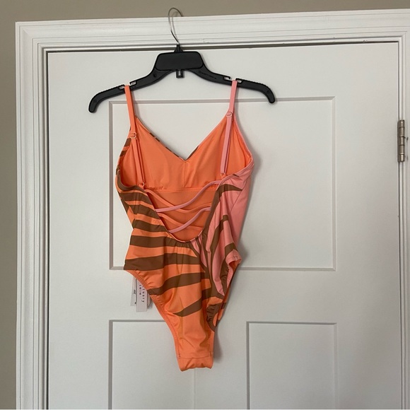 🌿|NWT| Sanctuary x Anthropologie High Leg One Piece Swimsuit - Picture 9 of 11